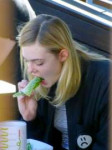 elle-fanning-out-in-studio-city15.jpg