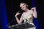 elle-fanning-receiving-the-rising-star-award-at-the-44th-de[...].jpg