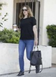 rachel-mcadams-doing-some-grocery-shopping-in-los-angeles-6.jpg