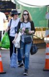 rachel-mcadams-shopping-at-farmers-market-in-los-angeles-0.jpg