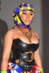 nicki-minaj-versace-fashion-show-in-milan-92118-11.jpg