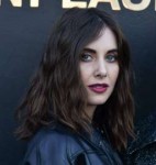 alison-brie-at-saint-laurent-show-spring-summer-2019-paris-[...].jpg