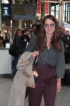 keira-knightley-arriving-in-paris-by-the-eurostar-from-lond[...].jpg