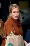 hilary-duff-stops-by-whole-foods-in-studio-city-9.jpg