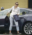 rachel-mcadams-stepping-out-in-los-angeles-6.jpg