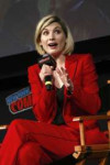 jodie-whittaker-at-doctor-who-panel-at-new-york-comic-con-1[...].jpg