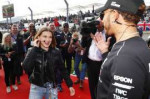 millie-bobby-brown-us-formula-one-grand-prix-in-austin-10-2[...].jpg