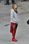 melissa-benoist-on-the-set-of-supergirl-in-vancouver-10-30-[...].jpg