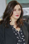 rachel-weisz-arriving-at-cbs-studios-in-new-york-city-11-09[...].jpg