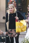 emma-roberts-and-her-mom-shopping-at-the-grove-3.jpg