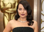 margot-robbie-dark-hair-L-920x690.jpg