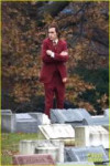 joaquin-phoenix-films-cemetery-scene-for-joker-movie-28.jpg