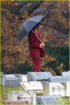 joaquin-phoenix-films-cemetery-scene-for-joker-movie-05.jpg