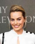 margot-robbie-at-mary-queen-of-scots-bafta-screening-in-new[...].jpg