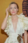 saoirse-ronan-at-mary-queen-of-scots-premiere-in-new-york-1[...].jpg