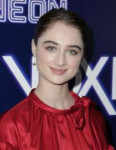 raffey-cassidy-at-vox-lux-premiere-in-hollywood-12-05-2018-[...].jpg