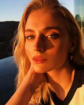 sophie-turner-personal-pics-12-16-2018-1.jpg