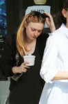 dakota-fanning-shopping-in-beverly-hills-12-16-2018-4.jpg