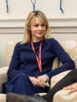 carey-mulligan-at-the-foreign-office-in-london-6.jpg