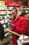 sophie-turner-christmas-shopping-in-new-york-12-20-2018-5.jpg