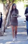 emily-ratajkowski-outside-intelligentsia-coffee-bar-in-silv[...].jpg