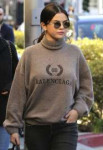 selena-gomez-street-style-12-29-2018-10.jpg