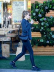 elizabeth-olsen-leaving-a-coffee-bar-in-la-01-03-2019-1.jpg