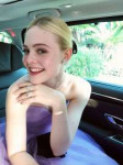 19-elle-fanning-cannes.jpg