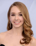 holly-taylor-2019-sag-awards-3.jpg