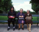 Michael-Jackson-with-two-old-ladies-on-a-park-bench.jpg