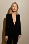 rosamund-pike-at-milan-fashion-week-day-4-0.jpg