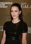 rachel-brosnahan-roundabout-theatre-company-2019-gala-in-ny[...].jpg