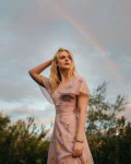 elle-fanning-on-the-set-of-wildflowers-music-video-march-20[...].jpg