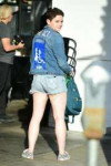 joey-king-outside-joan-s-on-third-in-studio-city-03-31-2019[...].jpg