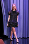 maisie-williams-at-tonight-show-with-jimmy-fallon-in-new-yo[...].jpg