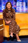 jenna-louise-coleman-the-jonathan-ross-show-in-london-04-06[...].jpg