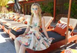 kathryn-newton-at-poolside-with-h-m-in-palm-springs-04-13-2[...].jpg