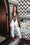 emily-ratajkowski-levi-s-brunch-at-coachella-in-indian-well[...].jpg