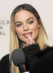 margot-robbie-dreamland-premiere-at-the-tribeca-film-festiv[...].jpg