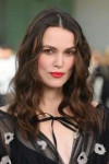 keira-knightley-chanel-cruise-collection-2020-in-paris-5.jpg