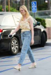 elle-fanning-in-ripped-jeans-out-in-la-06-06-2019-6.jpg