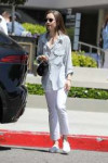 110247729picturepub-lily-collins-003.jpg