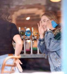 saoirse-ronan-at-a-pub-in-notting-hill-07-09-2019-5.jpg