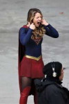 melissa-benoist-on-the-set-of-supergirl-in-vancouver-10-30-[...].jpg