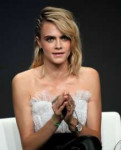 cara-delevingne-summer-2019-tca-press-tour-in-beverily-hill[...].jpg