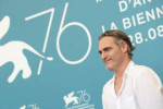 Joaquin+Phoenix+Joker+Photocall+76th+Venice+3PEl66mm2Pyx.jpg