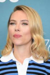 scarlett-johansson-at-marriage-story-photocall-at-2019-veni[...].jpg