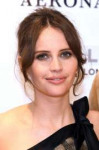 felicity-jones-the-aeronauts-premiere-at-london-film-festiv[...].jpg