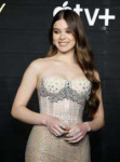 hailee-steinfeld-dickinson-premiere-in-ny-7.jpg