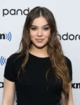 hailee-steinfeld-siriusxm-studios-in-nyc-11-01-2019-1.jpg